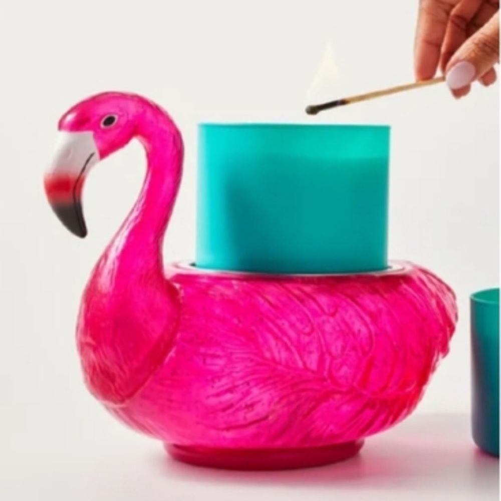 NWT Bath & Body Works 3-Wick Candle Holder Water Globe Pink Flamingo Pedestal
